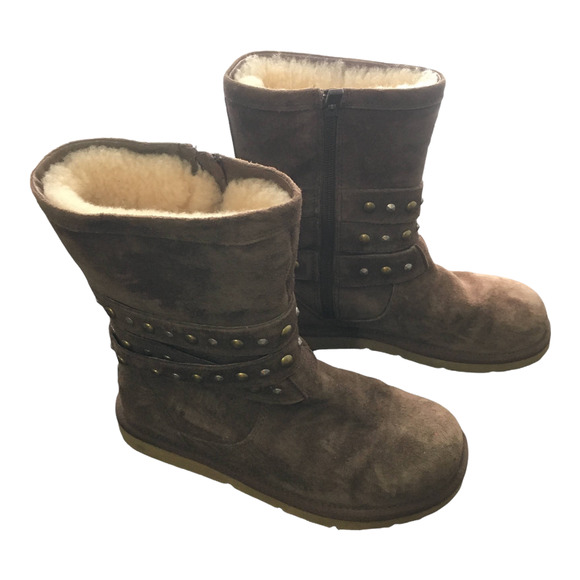 靴 UGG Australia Women's Clovis 3329 UGG Australia Women's Clovis 3329 Zip Studded Shearling